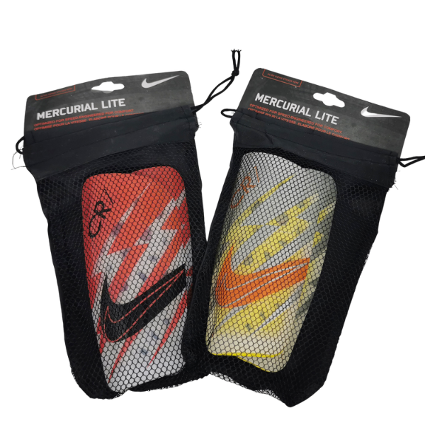 Caneleira Nike Mercurial Lite Triangulo CR7